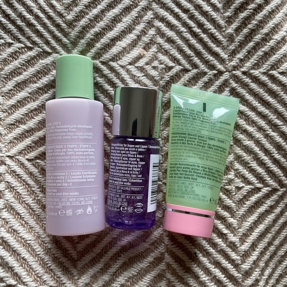Clinique Skincare Set - Liquid Facial Soap, Clarifying Lotion 2 & Makeup Remover - Picture 2 of 5